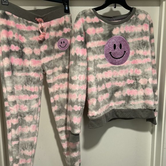 EPIC THREADS GIRLS STEAL GRAY/PINK WITH HAPPY FACE FLEECE 2-PC SET - Picture 1 of 8